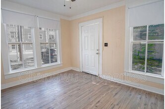 111 S Olive St in San Antonio, TX - Building Photo - Building Photo