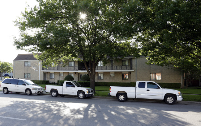 Hilton Arms in Dallas, TX - Building Photo - Building Photo