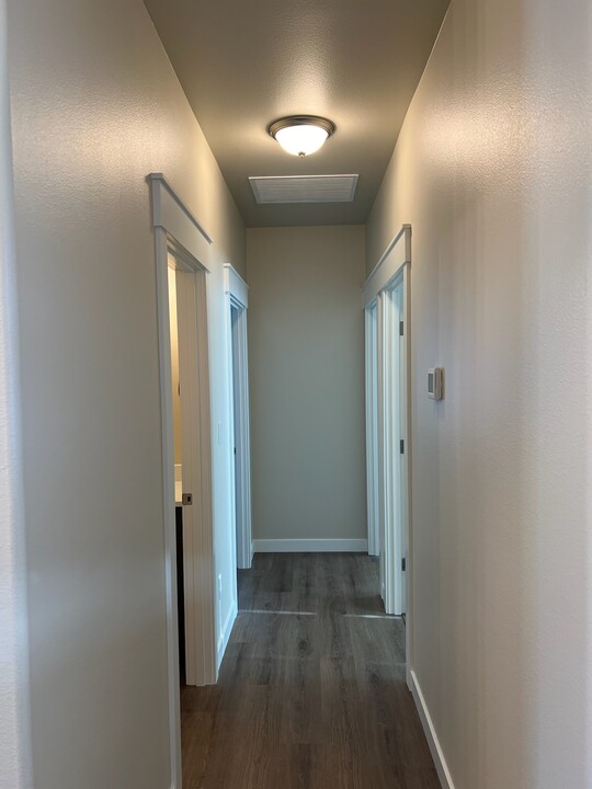 2011 S 61st Ave in Yakima, WA - Foto de edificio