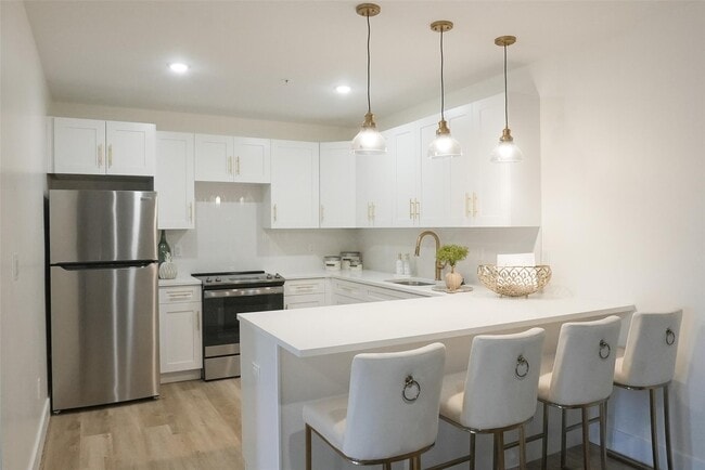 property at 126 N Montgomery St