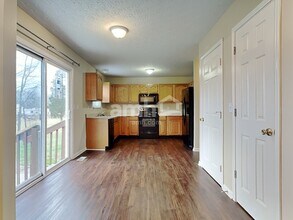 2029 River Birch Dr in Amelia, OH - Foto de edificio - Building Photo