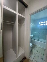 2415 Arizona Ave, Unit 2415 in Santa Monica, CA - Building Photo - Building Photo