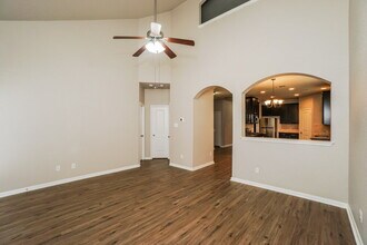 252 Oak Creek Way in New Braunfels, TX - Building Photo - Building Photo