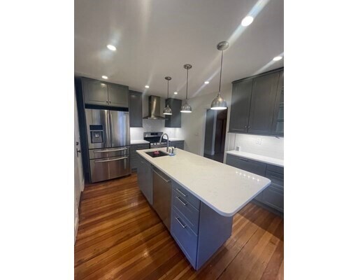 110 Quincy Ave-Unit -2 in Winthrop, MA - Building Photo