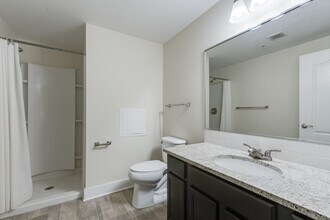 Lovell Square in Kalamazoo, MI - Building Photo - Interior Photo