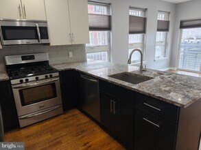 1105 Mt Vernon St in Philadelphia, PA - Foto de edificio - Building Photo