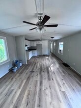 220 Lakeshore Dr in Mammoth Cave, KY - Building Photo - Building Photo