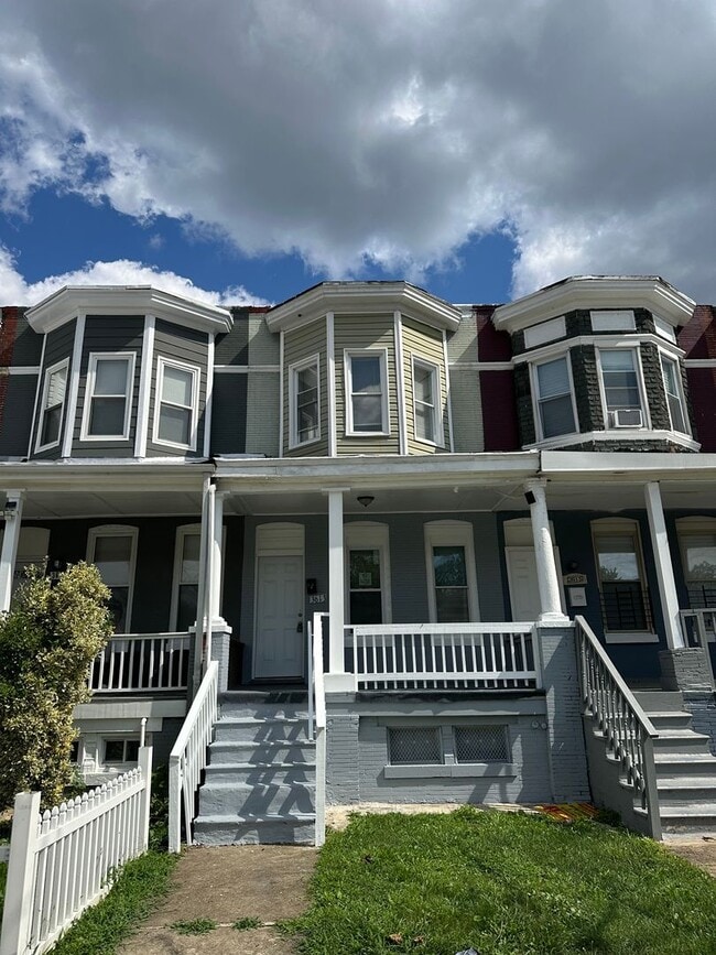 property at 3613 W Belvedere Ave