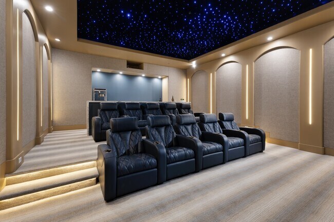 14778 El Rodeo Ct in Rancho Santa Fe, CA - Building Photo - Building Photo