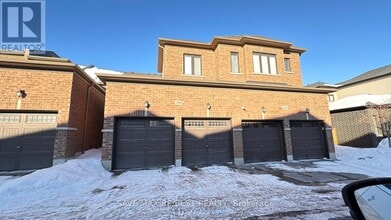 220 Coronation Rd in Whitby, ON - Building Photo - Building Photo