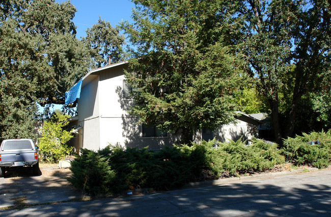 171 Lark Center Dr in Santa Rosa, CA - Building Photo - Building Photo