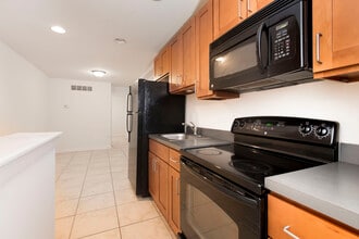 1740 N Sydenham St, Unit A in Philadelphia, PA - Building Photo - Building Photo