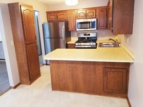 7361 France Ave N in Brooklyn Park, MN - Building Photo - Building Photo