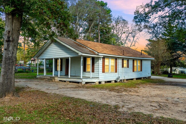 310 Randolph St in Waskom, TX - Building Photo - Building Photo