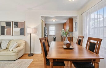 2945 Rhode Island Ave S in Minneapolis, MN - Building Photo - Building Photo