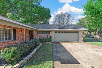 243 Martha Anne Dr in Shreveport, LA - Building Photo - Building Photo