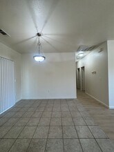 7081 Dylan Ave in Sacramento, CA - Building Photo - Building Photo