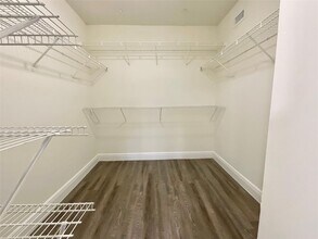 9357 SW 77th Ave, Unit 25-245 in Miami, FL - Building Photo - Building Photo