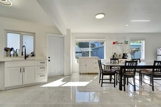 1904 SW 28th St, Unit 1904 in Fort Lauderdale, FL - Foto de edificio - Building Photo
