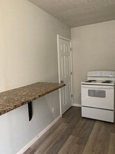 517 W 11th St in Clovis, NM - Building Photo - Building Photo