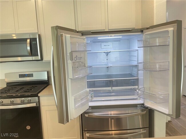 property at 5749 Avondale Rise Wy