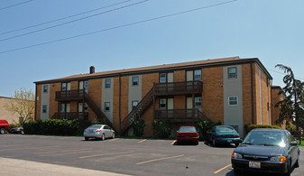 1035-1039 Warner Ave Apartments