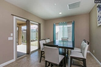 10743 W Desert Elm Ln in Peoria, AZ - Foto de edificio - Building Photo