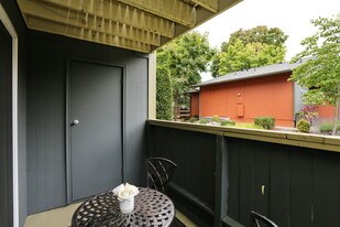 Tessera Apartments in Everett, WA - Building Photo