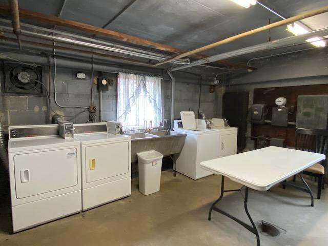7327 N Rogers Ave in Chicago, IL - Building Photo - Building Photo