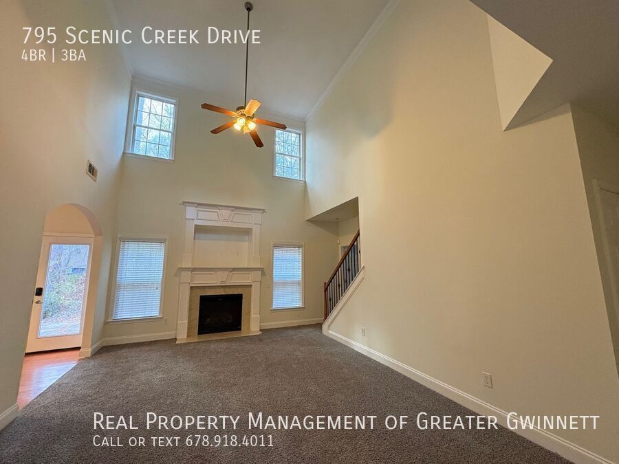 795 Scenic Creek Dr SW in Lawrenceville, GA - Building Photo