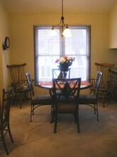 8782 Hawthorne Dr in Eden Prairie, MN - Building Photo - Building Photo