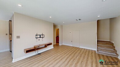 10757 Hortense St in Los Angeles, CA - Building Photo - Building Photo