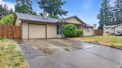 31407 13th Ave SW in Federal Way, WA - Foto de edificio - Building Photo