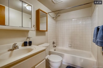 800 W Belleview Ave, Unit 204 in Englewood, CO - Building Photo - Building Photo