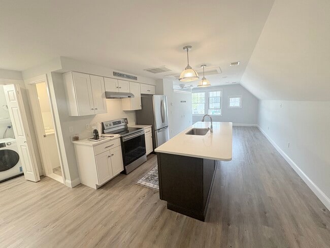 17 Woodbridge Rd, Unit 17 Woodbridge #3