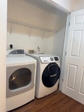 13205 Windy Oak Way in Herndon, VA - Building Photo - Building Photo