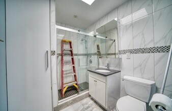 3318 24th Ave, Unit 2 in Astoria, NY - Building Photo - Building Photo