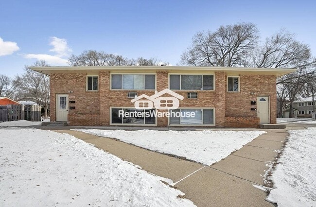 property at 5500 N Bryant Ave