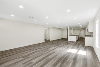 503 W Sallier St in Lake Charles, LA - Building Photo - Building Photo