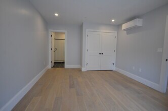 355 Market St, Unit 302 in Boston, MA - Building Photo - Building Photo
