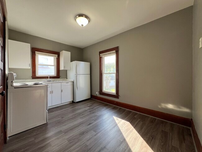 117 E 8th St in Muscatine, IA - Building Photo - Building Photo