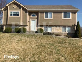 11425 N Farley Ave in Kansas City, MO - Building Photo