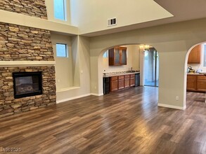 1648 Orange Daisy Pl in Henderson, NV - Foto de edificio - Building Photo