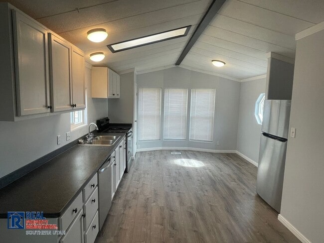 69 N 2750 E in Saint George, UT - Building Photo - Building Photo