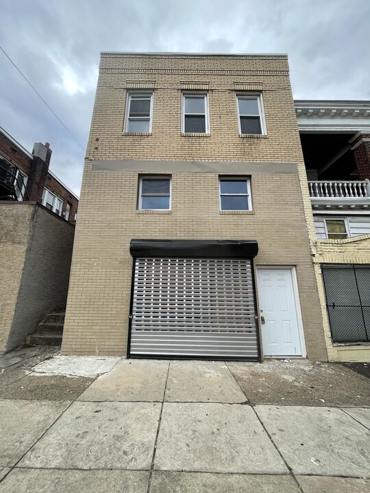 138 S 48th St in Philadelphia, PA - Building Photo