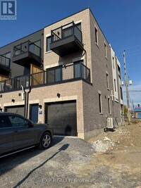 143 Hunt St in Ajax, ON - Building Photo - Building Photo