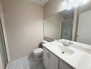 6568 Gazelle Dr, Unit 4 in Las Vegas, NV - Building Photo - Building Photo