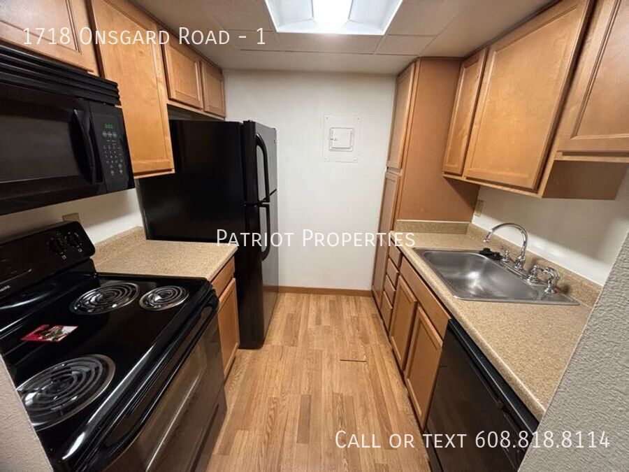 1718 Onsgard Rd in Madison, WI - Building Photo