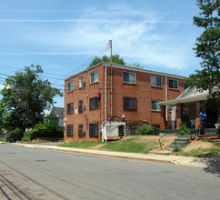 5012 Bass Pl SE in Washington, DC - Building Photo - Building Photo