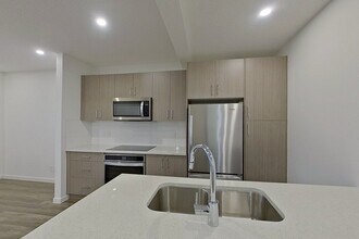 11503-276 76 Ave NW in Edmonton, AB - Building Photo - Building Photo